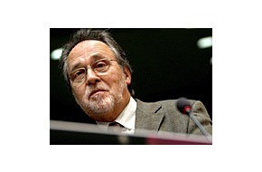 SWI swissinfo.ch: Media Service: Guantanomo-Insassen aufnehmen: Dick Marty sieht kein Sicherheitsrisiko für die Schweiz