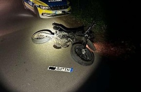 Polizeiinspektion Nienburg / Schaumburg: POL-NI: Husum/Estorf - Verfolgungsfahrt mit anschließendem Unfall zwischen Motorrad und Streifenwagen