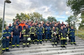 Feuerwehr der Stadt Arnsberg: FW-AR: Zusammenarbeit zwischen THW und Feuerwehr weiter gestärkt