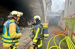 Feuerwehr Bochum: FW-BO: Garagenbrand in der Innenstadt