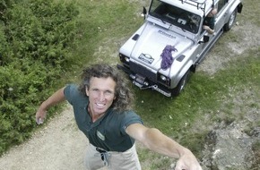 Jaguar Land Rover Deutschland GmbH - Presse Land Rover: Freeclimber Stefan Glowacz setzt auf Land Rover / Land Rover klettert nach oben
