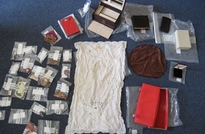 Polizeiinspektion Nienburg / Schaumburg: POL-NI: Wem gehören die aufgefundenen Schmuckstücke und Gegenstände?