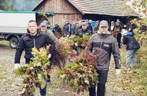 STARK Deutschland GmbH: +++ Pressemeldung: Melle Gallhöfer zieht positive Zwischenbilanz für Holzkampagne BAUMZEIT +++