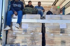 Bundespolizeidirektion München: Bundespolizeidirektion München: Personen auf LKW Ladefläche nach Deutschland geschmuggelt/Bundespolizei ermittelt gegen unbekannten Schleuser