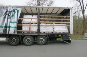 Polizeiinspektion Delmenhorst / Oldenburg - Land / Wesermarsch: POL-DEL: Autobahnpolizei Ahlhorn: Sattelzug mit mangelhaft gesicherter Ladung auf der A 1 unterwegs (Gem. Stuhr)