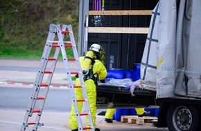 Polizeidirektion Lüneburg: POL-LG: Viele Lkw und Busse haben Mängel - Ergebnis der Schwerpunktkontrolle auf der A7 bei Soltau