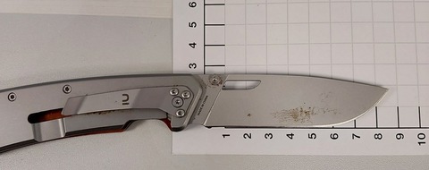 Bundespolizeidirektion Sankt Augustin: BPOL NRW: Springmesser und Einhandmesser im Handgep&auml;ck - Bundespolizei stoppt Reisenden am Flughafen K&ouml;ln/Bonn
