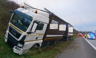 Verkehrsdirektion Koblenz: POL-VDKO: Verkehrsunfall mit Gliederzug