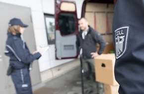 Hauptzollamt Nürnberg: HZA-N: Zoll nimmt Paketdienstleister ins Visier Bundesweite Schwerpunktprüfung gegen Schwarzarbeit und illegale Beschäftigung