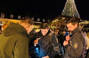 Kreispolizeibehörde Siegen-Wittgenstein: POL-SI: Erneute gemeinsame Kontrollen von Bundespolizei, Polizei und Ordnungsamt zum Weihnachtsmarktbeginn #polsiwi