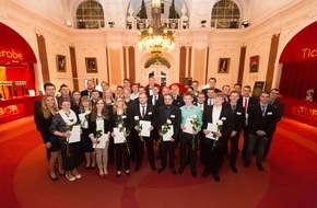 WAGO GmbH & Co.KG: WAGO-Stiftung prämiert die 37 besten Auszubildenden der Region / Förderpreis für Absolventen mit hervorragendem Prüfungsergebnis