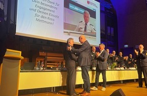 Feuerwehr Velbert: FW-Velbert: Feuerwehr Velbert blickt auf einsatzreiches Jahr zur&uuml;ck - Ehrungen und Zukunftsthemen im Fokus