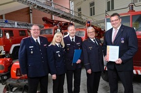 Landesfeuerwehrverband Schleswig-Holstein: FW-LFVSH: Hohe Auszeichnungen für Landes-Innenminister a.D. Stefan Studt und HBM Albert Iken (Stormarn)