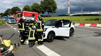 FFW Gemeinde Schwalmtal: FFW Schwalmtal: Technische Hilfeleistung nach Verkehrsunfall