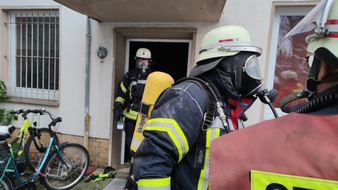 Freiwillige Feuerwehr Celle: FW Celle: Kellerbrand und Rauchentwicklung - zwei Einsätze gleichzeitig am Vormittag in Celle - Ausgedehnter Kellerbrand bleibt zunächst unentdeckt