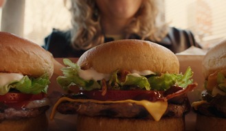 BURGER KING Deutschland GmbH: FOOD-FOMO: Jede*r Zweite kann sich nicht entscheiden / Burger King&reg; Deutschland erm&ouml;glicht mit neuem Burger Format Freude am Probieren, ohne sich festlegen zu m&uuml;ssen