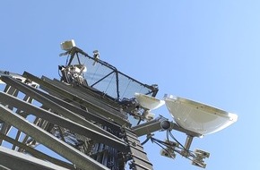 Ericsson GmbH: Richtfunklösung für 5G-Mobilfunkstandorte in Glasfaserqualität: Ericsson und O2 Telefónica demonstrieren erfolgreich Wireless Backhaul für ländliche Gebiete