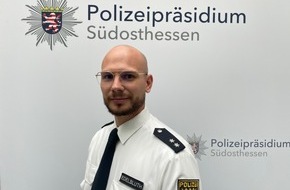 Polizeipräsidium Südosthessen: POL-OF: Polizeioberkommissar Maximilian Edelbluth neu in der Pressestelle; Gelöster Anhänger beschädigt grauen Renault; DEIG-Einsatz gewährleistet sichere Ingewahrsamnahme eines 44-Jährigen und mehr