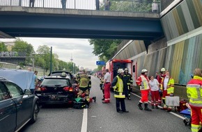 Feuerwehr Essen: FW-E: Verkehrsunfall auf der A40 mit 5 verletzten Personen