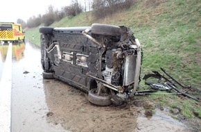 Polizeiinspektion Delmenhorst / Oldenburg - Land / Wesermarsch: POL-DEL: Autobahnpolizei Ahlhorn: Verkehrsunfall mit hohem Sachschaden und einer leicht verletzten Person auf der Autobahn 1 in Emstek