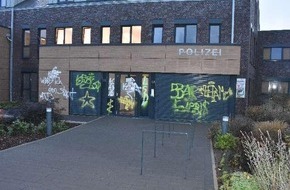 Polizeiinspektion Emsland/Grafschaft Bentheim: POL-EL: Emsbüren - Sachbeschädigung durch Graffiti an Rathaus- und Polizeigebäude