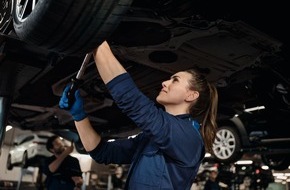 BMW Bank GmbH: Komplett-Paket für die E-Mobilität: Servicepaket "Wartung & Reparatur" jetzt im Leasing auch für vollelektrische Gebrauchtfahrzeuge verfügbar