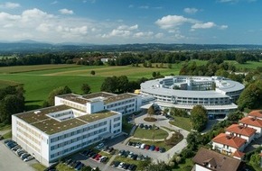 Schön Klinik: Pressemeldung: Erste Präsenzveranstaltung in der Schön Klinik Bad Aibling Harthausen
