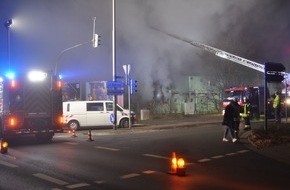 Polizeiinspektion Stade: POL-STD: Teile einer Containerunterkunft für Flüchtlinge in Buxtehude ausgebrannt