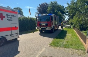 Feuerwehr Flotwedel: FW Flotwedel: Hilflose Person hinter Tür - Feuerwehr schafft Zugang für Rettungsdienst