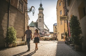 TVB Region Hall-Wattens: Altstadtflair am Fuße des Karwendelgebirges: Hall in Tirol lockt mit Kultur, Kulinarik und atemberaubender Bergwelt