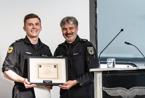 BPOLD 11: Meilenstein im Cockpit des Polizeihubschraubers: Lizenzen an den 44. Ausbildungslehrgang übergeben