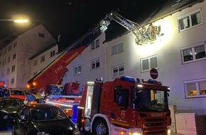 Feuerwehr Gevelsberg: FW-EN: Drehleiterrettung