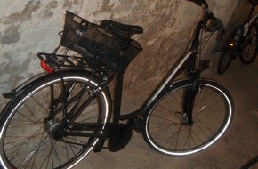 Polizei Düsseldorf: POL-D: Nachtrag: Meldung Fahrraddiebinnen festgenommen - Bilder der Räder