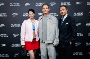 FILMFEST MÜNCHEN: Glamour, Gänsehaut und große Gefühle: Matthias Schweighöfer und Christoph Maria Herbst begeistern beim FILMFEST MÜNCHEN