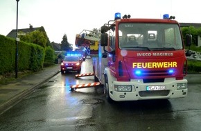 Feuerwehr Heiligenhaus: FW-Heiligenhaus: Loch im Dach nach Blitzeinschlag (Meldung 15/2016)