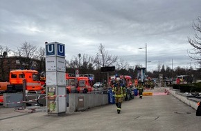 Feuerwehr Stuttgart: FW Stuttgart: Säure-Graffiti an der Stadtbahnhaltestelle Killesberg führen zu Feuerwehreinsatz