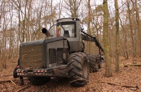 Polizeidirektion Landau: POL-PDLD: Gommersheim - Holzvollerntemaschine aufgebrochen