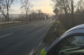 Polizei Minden-Lübbecke: POL-MI: Fahrradfahrer bei Verkehrsunfall schwer verletzt - Zeugen gesucht