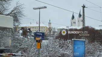 Bundespolizeidirektion München: Bundespolizeidirektion München: Fremdenfeindliche Parolen im Zug: Täter alkoholisiert