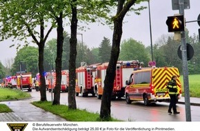 Feuerwehr München: FW-M: Übung von Fahrzeugverlegungen (Stadtgebiet)
