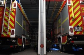 Feuerwehr Recklinghausen: FW-RE: PKW-Brand - Insgesamt vier PKW beschädigt