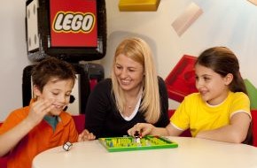 LEGO GmbH: LEGO GmbH trotzt Finanzkrise: Umsatzplus und klarer Marktführer /
Klassische Produktlinien und Spielthemen bei Konsumenten weiterhin hoch im Kurs