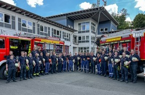 Freiwillige Feuerwehr Menden: FW Menden: 41 neue Feuerwehrleute für Balve und Menden
