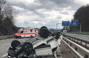 Polizeipräsidium Trier: POL-PPTR: Schwerer Verkehrsunfall mit 5 Verletzten