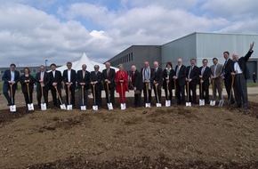 Leica Camera AG: Spatenstich für neuen Firmensitz der Leica Camera AG in Wetzlar