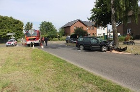 Polizei Düren: POL-DN: Pkw missachtet Vorfahrt - Unfallgegner hat keine Fahrerlaubnis