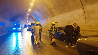 Feuerwehr Bochum: FW-BO: Verkehrsunfall im Autobahntunnel auf der BAB 448 Fahrtrichtung Witten