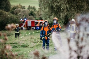 FW Marienheide: Berufsfeuerwehrtag der Jugendfeuerwehr: Marienheider Feuerwehrnachwuchs für 24 Stunden im Einsatz