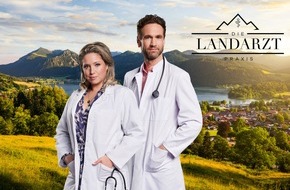 SAT.1: Dr. Sarah König ist zurück am Schliersee: Die zweite Staffel "Die Landarztpraxis" mit Caroline Frier startet am Dienstag, 7. Mai, in SAT.1