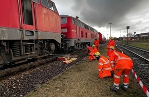 Bundespolizeiinspektion Flensburg: BPOL-FL: Zwei Loks entgleisen bei Rangierfahrt - Beeinträchtigungen im Bahnverkehr